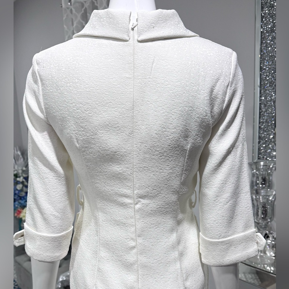 🆕🤍 Off-White Button-Down Dress - Picture 6 of 16